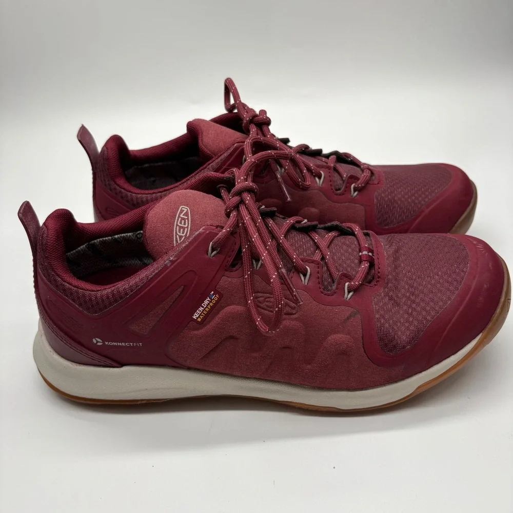 KEEN Explore Waterproof Hiking Shoes Womens 9 Burgundy Red 1021664
